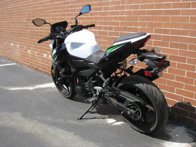 2019 KAWASAKI Z400 ER400D ABS in Street, Cruisers & Choppers in City of Toronto - Image 10