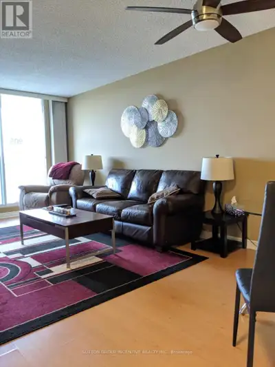 Check out this urban retreat in downtown Barrie with expansive city views. This one bedroom condo in...