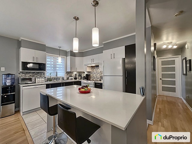$649,000 - Bungalow for sale in Salaberry-De-Valleyfield — photo 1