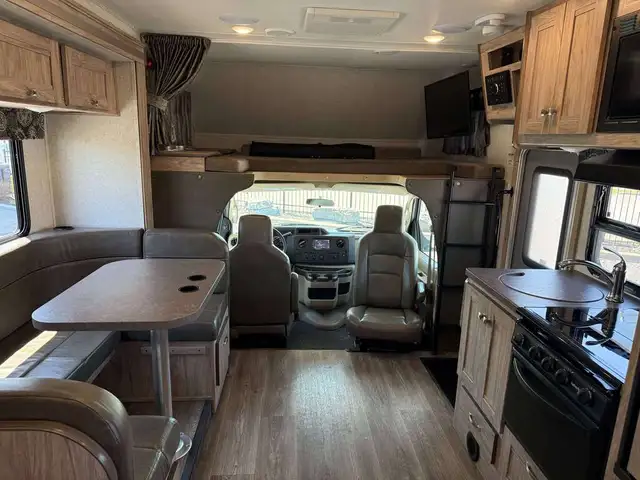 2018 Forest River Sunseeker 2290S Motorisé classe C Sunseeker 22 in RVs & Motorhomes in Lanaudière - Image 13