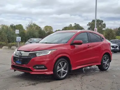 Come see this certified 2022 Honda HR-V Touring AWD | Leather | Sunroof | Nav | Adaptive Cruise | He...