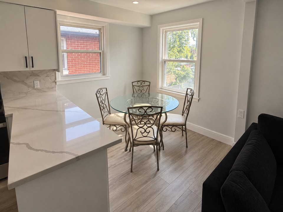 Two bedroom apartment in Mimico, Etobicoke 4
