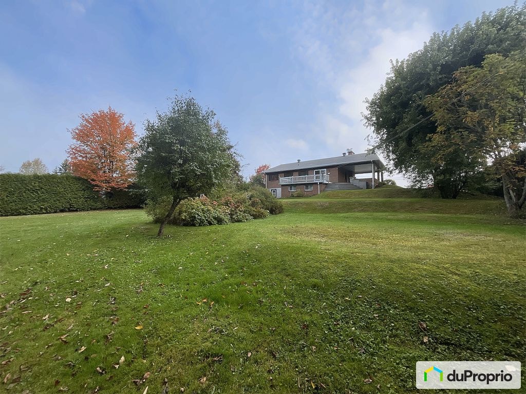 $344,900 - Bungalow for sale in Lac-Etchemin — photo 2