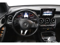 Mercedes GLC 300 Premium 4MATIC 2019 avec moteur 2.0L turbo developpant 241 HP et traction integrale... (image 2)