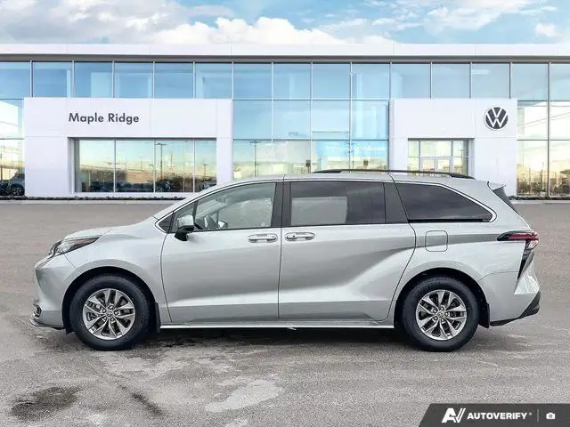 2022 Toyota Sienna LE | Cross-Traffic Alert | Heated Seats in Cars & Trucks in Tricities/Pitt/Maple - Image 3
