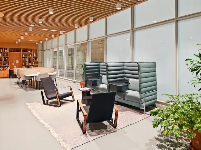 Office space to rent for 10 persons in Spaces Cité Multimédia Mo in Commercial & Office Space for Rent in City of Montréal - Image 17