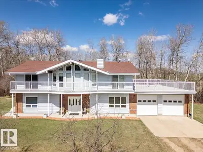 Set up for comfort and performance, this immaculate equestrian property offers the best of country l...