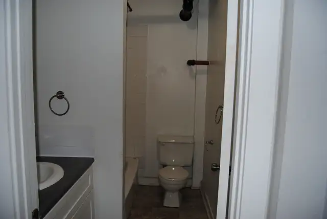 Beautiful Historic Building in Long Term Rentals in Bedford - Image 10