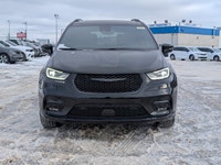 The 2026 Chrysler Pacifica Select offers a blend of style, comfort, and family-friendly technology i... (image 9)
