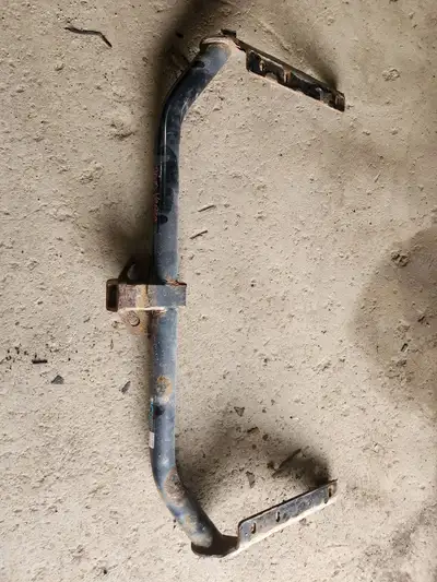List is being updated TOYOTA VENZA CLASS 3 HITCH (CURT BRAND) $150, INCLUDES HARDWARE MAZDA CX7 BUG...