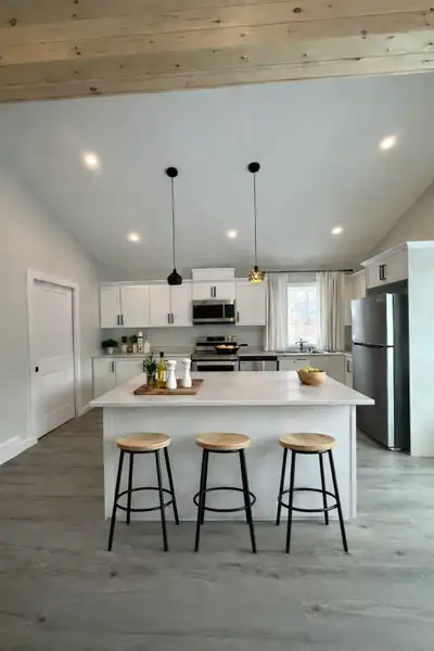 #3 75 Angeline St. S (Facing McDonagh Dr.) Lindsay, ON K9V 3L4 Available April 1, 2026 $2,545 + util...