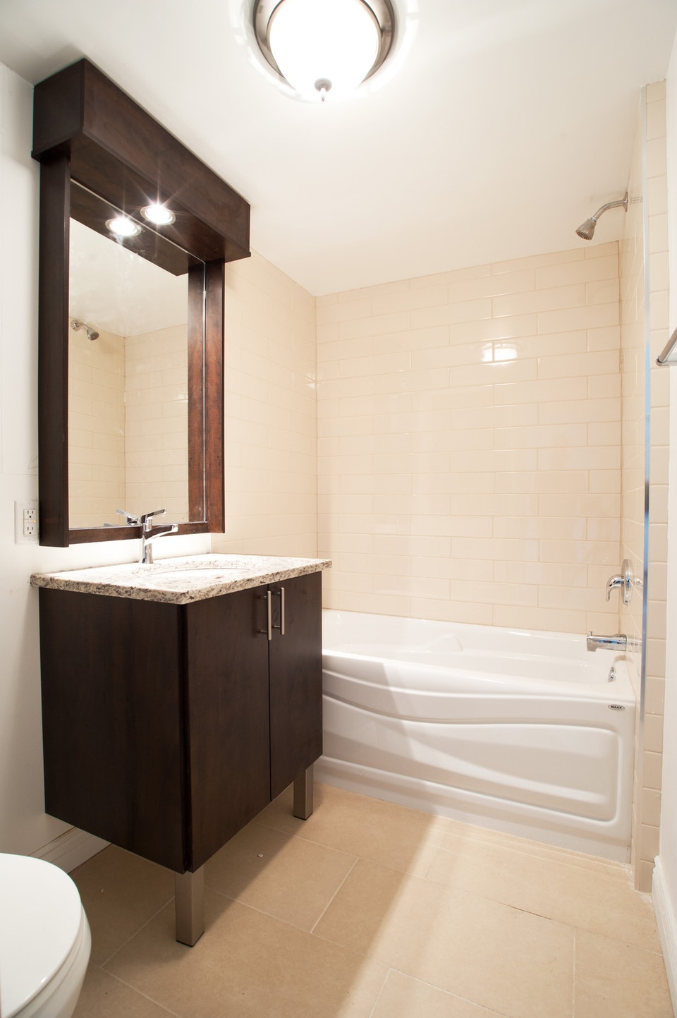 Heated 2-bedroom in TMR - close to REM 5