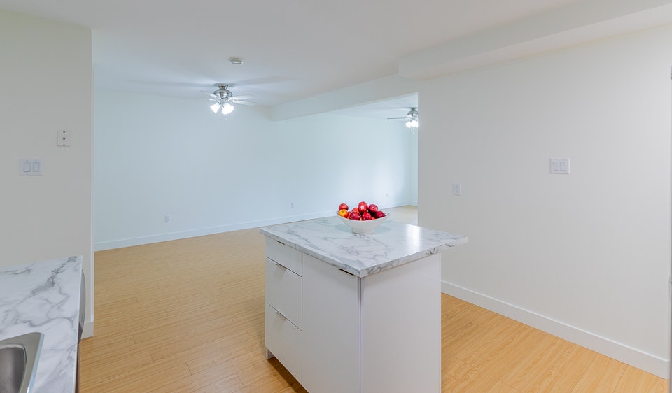 ROCKY HILL/ BEAUTIFUL 3BD WITH IN-SUITE LAUNDRY - NOV -$1895.00 3
