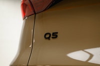Save over $12,500 on this ultra low KM DEMO - Only 7500KM!! The all-new 2025 Audi Q5 is a masterclas... (image 7)