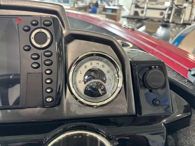2026 Legend 17 XT Sport Package in Powerboats & Motorboats in Sudbury - Image 12