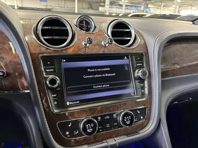 2019 Bentley Bentayga V8 AWD | NO LUX TAX | NIGHT VISION | HEADS, View more