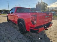 2024 GMC SIERRA 1500 Elevation 4x4 Crew clocking only 41,622 kms and featuring the robust 5.3L V8 en... (image 6)