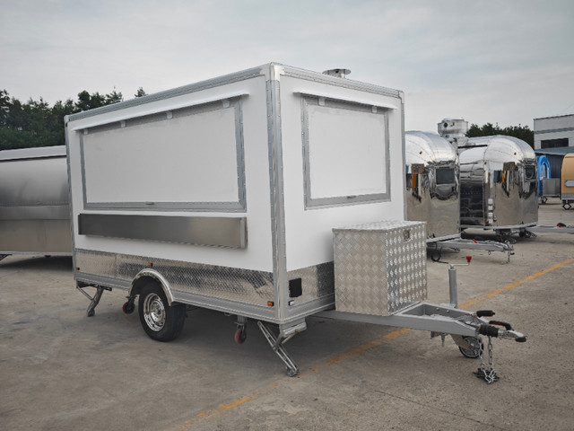 Concession Trailers food trailer truck 12.5 in Industrial Kitchen Supplies in Burnaby/New Westminster - Image 3