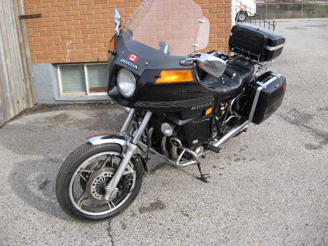 1983 honda cb-1000 custom parts bike in Motorcycle Parts & Accessories in London - Image 4