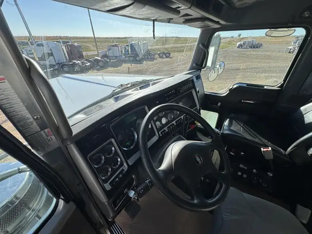 2013 KENWORTH C500 in Heavy Trucks in Kamloops - Image 20
