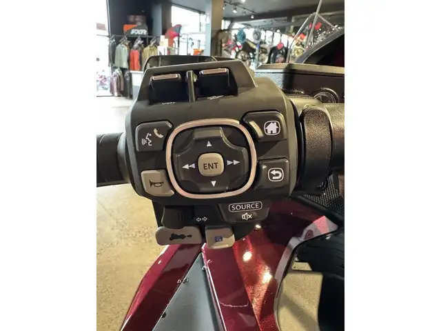 2025 Honda Goldwing Tour 50th Anniversary in Sport Touring in Ottawa - Image 12