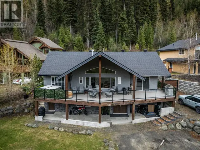 2401 FAIRWAYS Drive Sun Peaks, British Columbia in Houses for Sale in Kamloops - Image 3