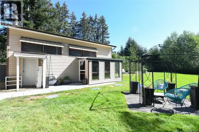 1804 Little River Rd Comox, British Columbia in Houses for Sale in Comox / Courtenay / Cumberland - Image 7