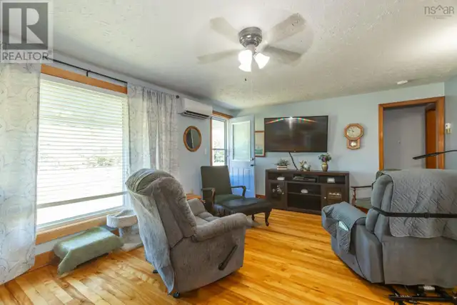 2252 Highway 1 Upper Clements, Nova Scotia in Houses for Sale in Annapolis Valley - Image 12