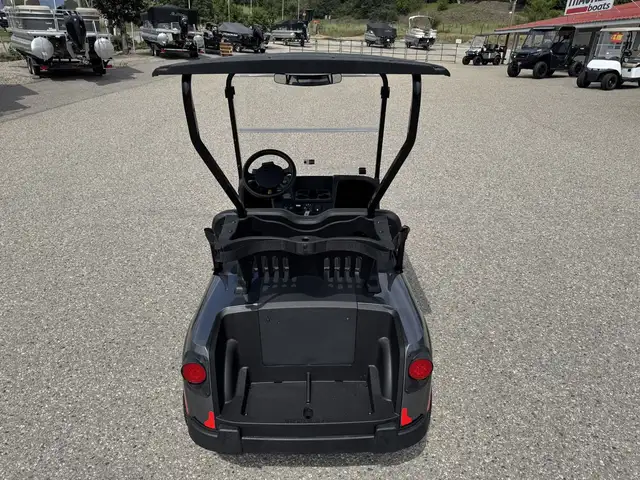 2025 E-Z-GO FREEDOM RXV ELITE LITHIUM -electric golf cart in ATVs in Prince Albert - Image 4