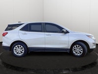 This Chevrolet Equinox has a dependable Turbocharged Gas I4 1.5L/92 engine powering this Automatic t... (image 6)