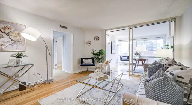 Downtown Toronto Condo, Steps to U of T!62854409927171120