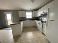 BEAUTIFUL UPDATED 2 BED TOP FLOOR COWIE HILL UNIT AVAIL NOW!