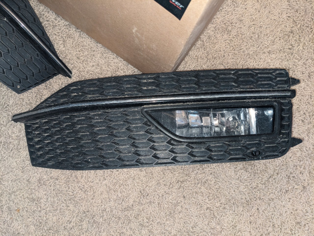 2013 Audi s4 or B8.5 Turn signal and Headlight in Auto Body Parts in Calgary - Image 2