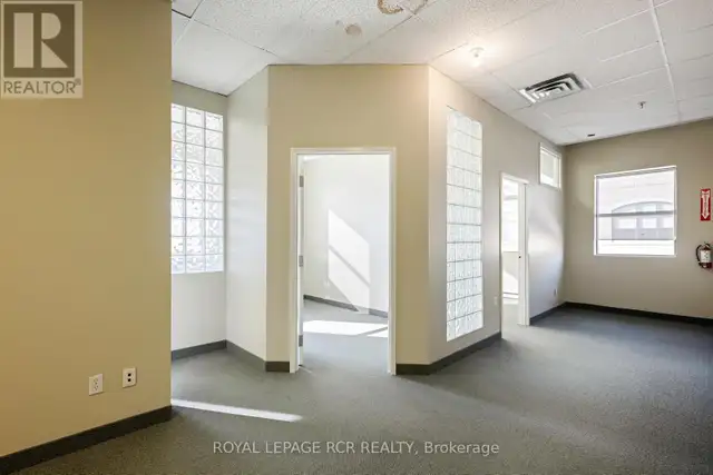 205 - 190 BROADWAY Orangeville, Ontario in Commercial & Office Space for Rent in Oakville / Halton Region - Image 12