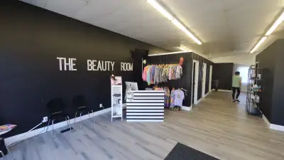 1200sqf Retail Space For Lease, Downtown Smiths Falls, View more