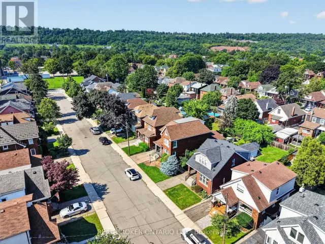 72 HOUGHTON AVENUE S Hamilton (Delta), Ontario in Houses for Sale in Hamilton - Image 37