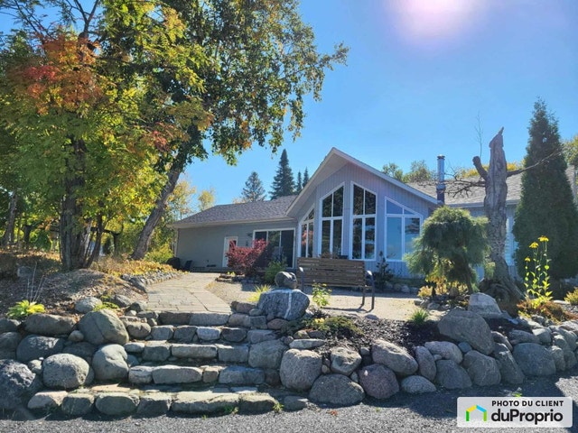$816,000 - Bungalow for sale in Alma — photo 1