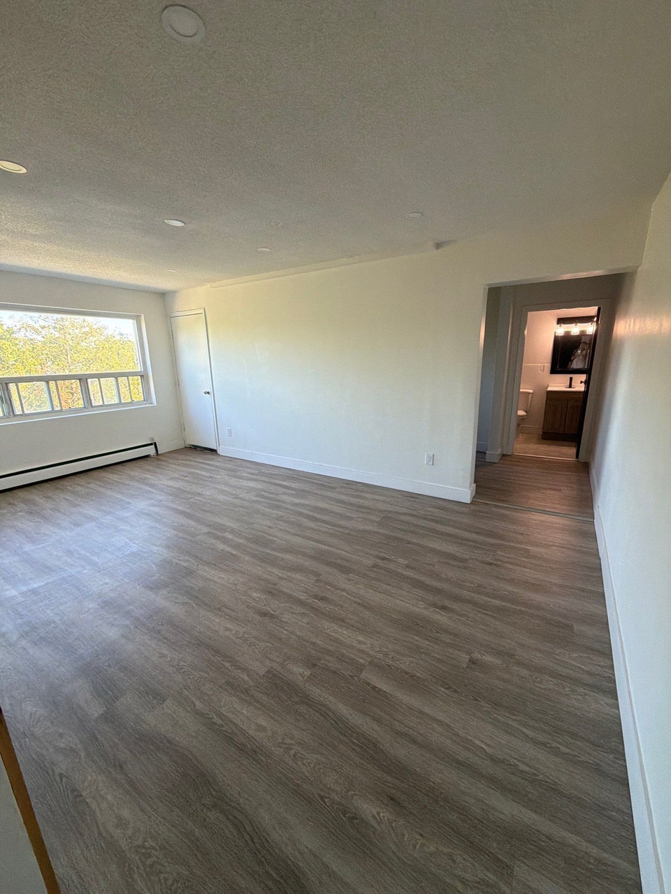 MODERN 1BD IN SOUTH KITCHENER 5
