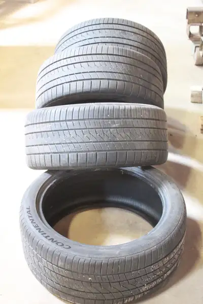 Continental Pure Contact LS tires. 245/40/R18. Great condition. 6mm tread depth. (new is 8mm, so 75%...