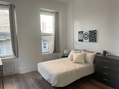 Superbe studio, Cote Ste-Geneviève, 3e étage tout-inclus