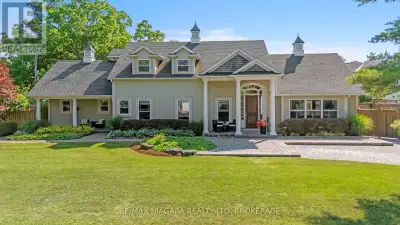 Welcome to this exceptional bungaloft that seamlessly blends elegance with modern comfort across mul...