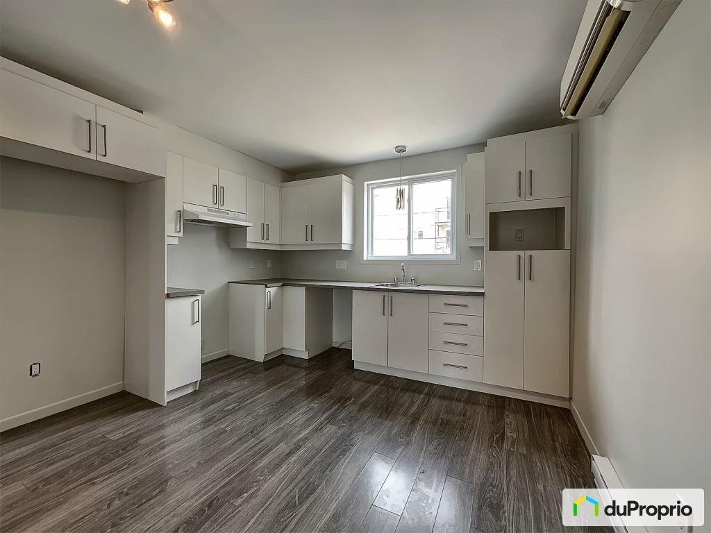 $1,975,000 - 6 units or more for sale in Beauport — photo 3
