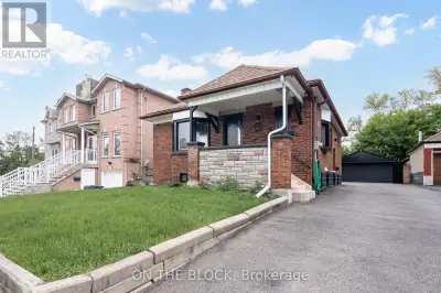 LOWER - 5 EAST DRIVE Toronto (Rockcliffe-Smythe), Ontario