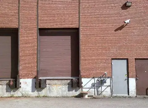 WAREHOUSE UNITS AVAILABLE - MULTIPLE CLEAN USES in Commercial & Office Space for Rent in Mississauga / Peel Region - Image 8