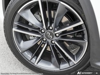 IFS Bonus Sculpted lines, swooping curves and a wide, dynamic stance make this QX50 as fulfilling to... (image 7)