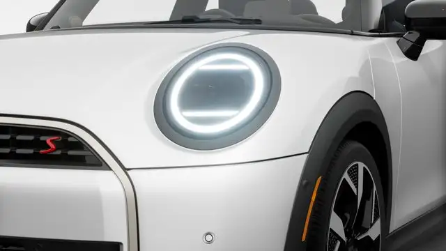 2025 MINI 3 Door Cooper S | Premier + | Volant sport en cuir in Cars & Trucks in City of Montréal - Image 7