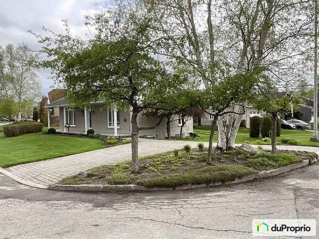$390,000 - Bungalow for sale in Chicoutimi (Chicoutimi) in Houses for Sale in Saguenay - Image 3