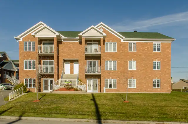 Grand 4 1/2 au 1219 rue Brulotte