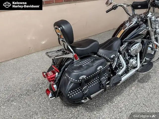 2010 Harley-Davidson Softail FLSTC - Heritage Classic in Street, Cruisers & Choppers in Kelowna - Image 12