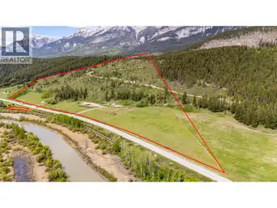 Seventy-four acres overlooking the Columbia Valley Wetlands, with views that don't quit. The souther...